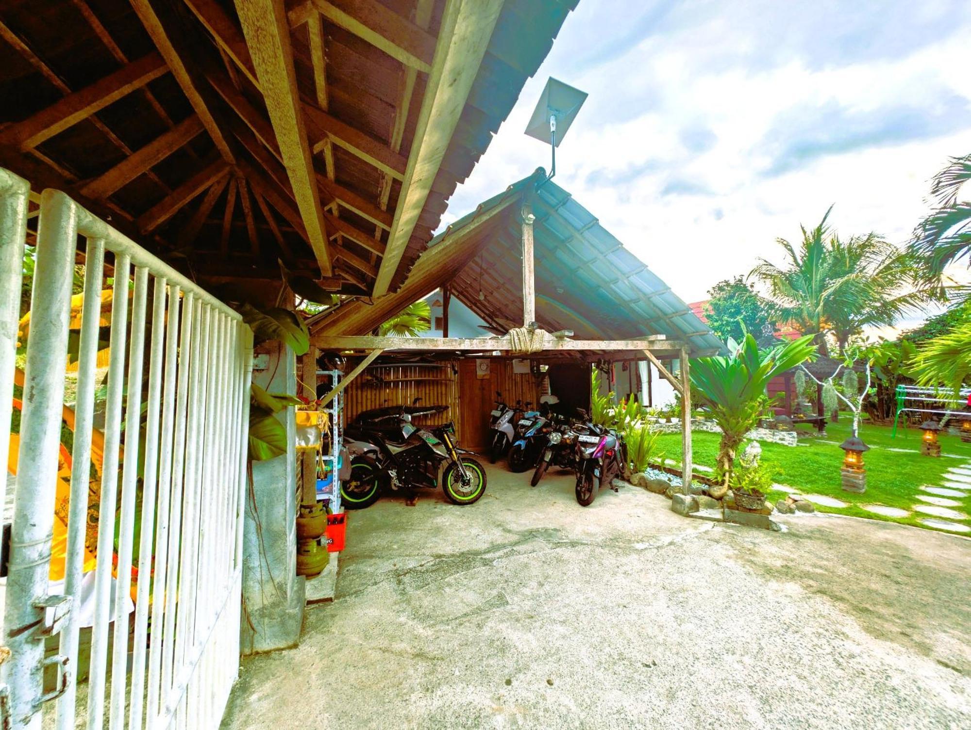 Ayumar Homestay Medewi Pulukan Extérieur photo